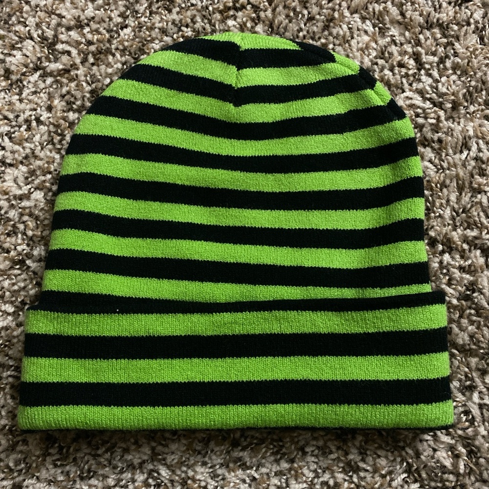ALF  beanie - Picture 3 of 3